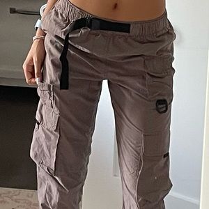URBAN OUTFITTERS brown cargo pants SIZE: S